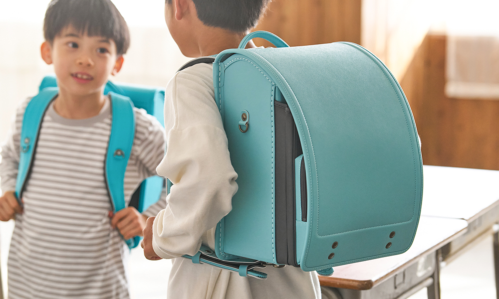 萬勇鞄で、お子さまの「だいすき」なブルーを見つけましょう