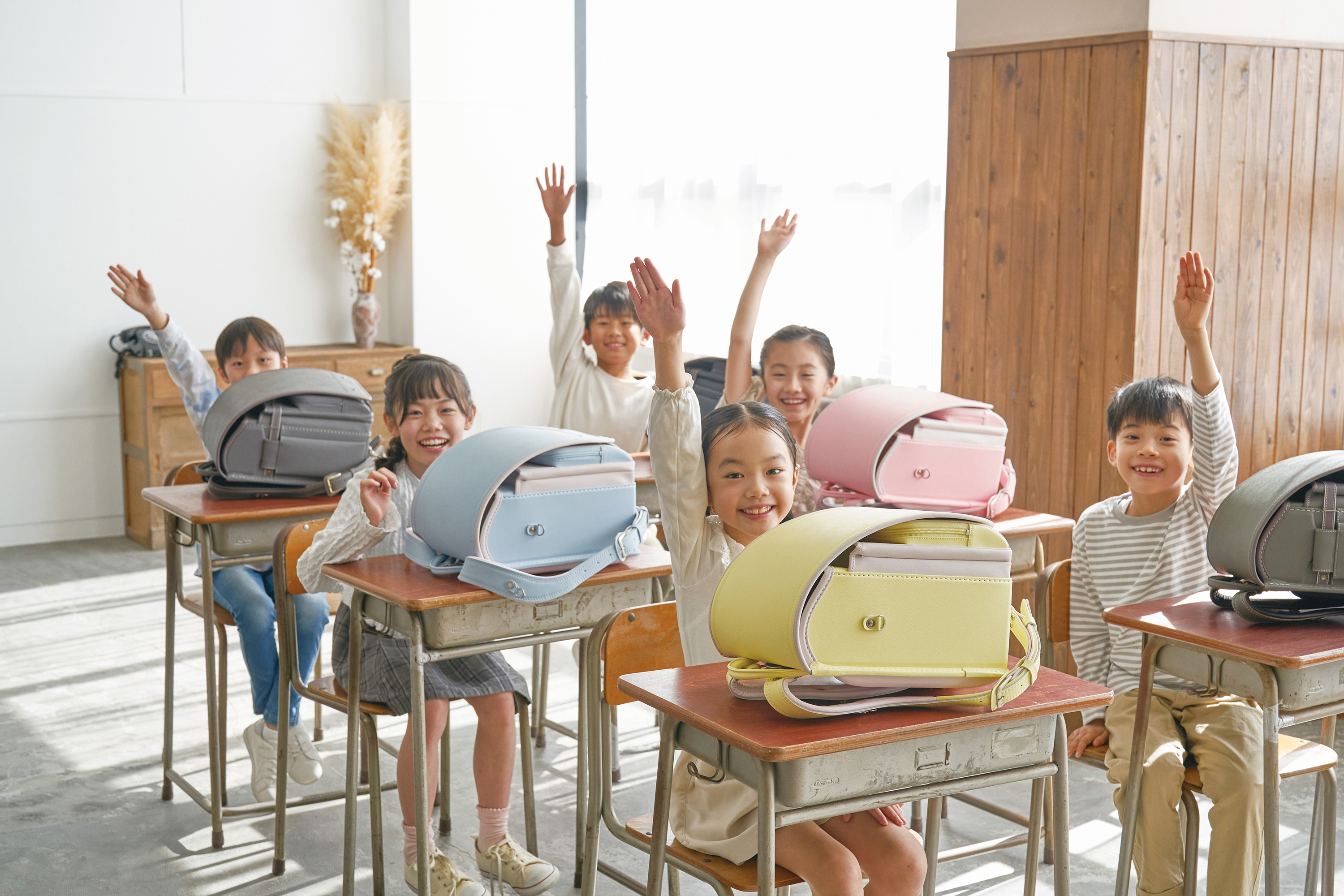 小学校の入学祝いは何を贈る？時期や金額、ランドセルを贈るときのポイント
